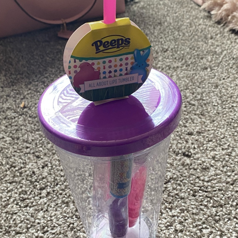peeps tumbler with lipgloss and chapstick
